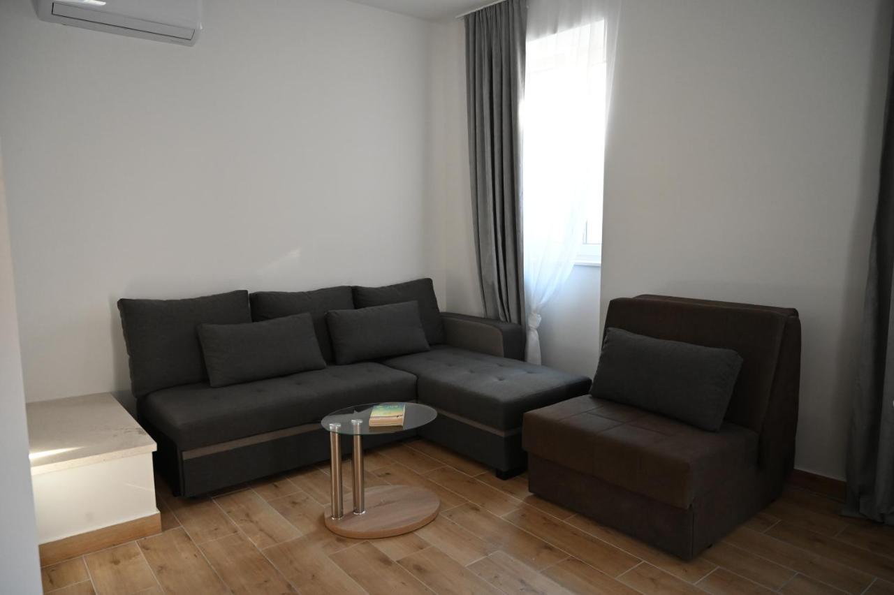 Apartmani Baska Voda Royal Esterno foto