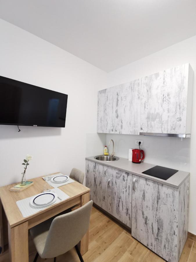 Apartmani Baska Voda Royal Esterno foto