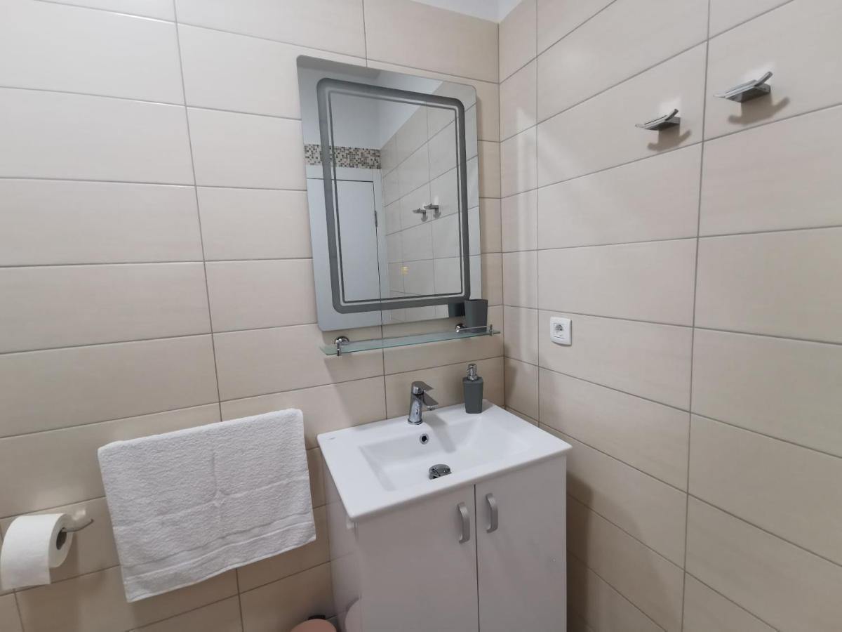 Apartmani Baska Voda Royal Esterno foto