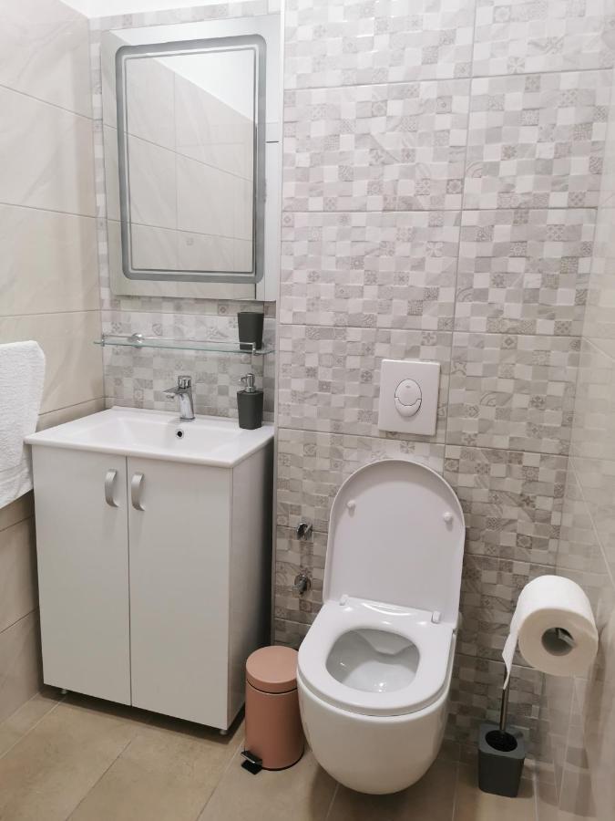 Apartmani Baska Voda Royal Esterno foto