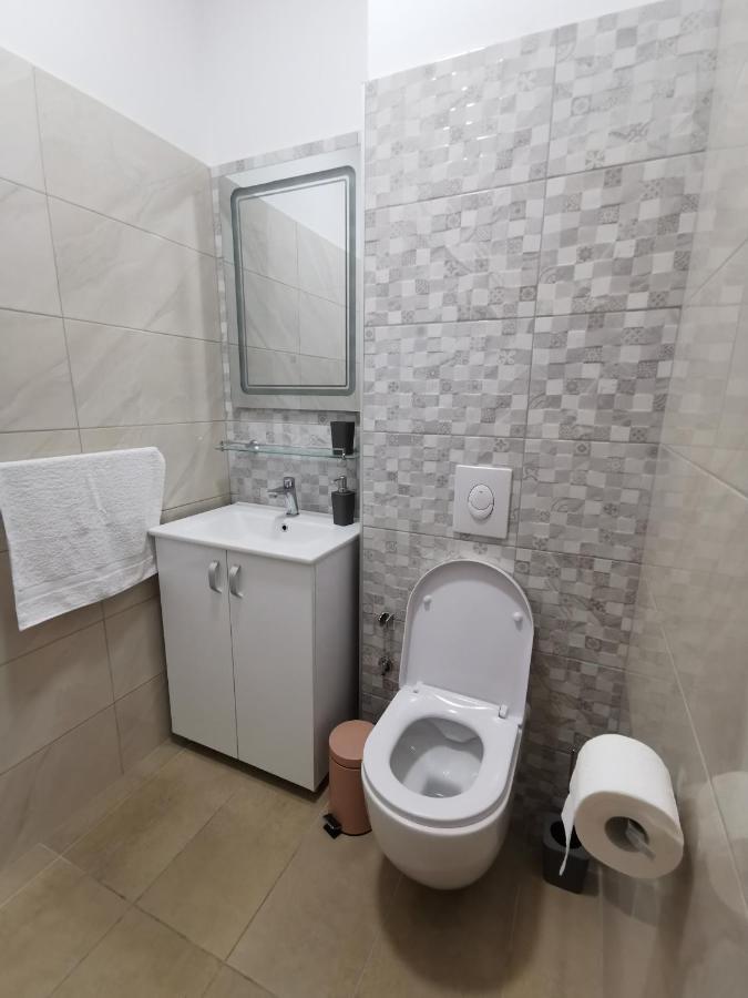 Apartmani Baska Voda Royal Esterno foto