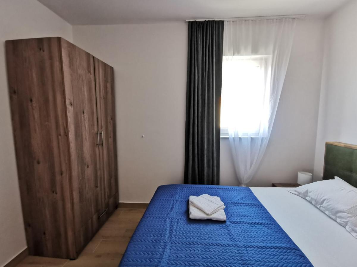 Apartmani Baska Voda Royal Esterno foto