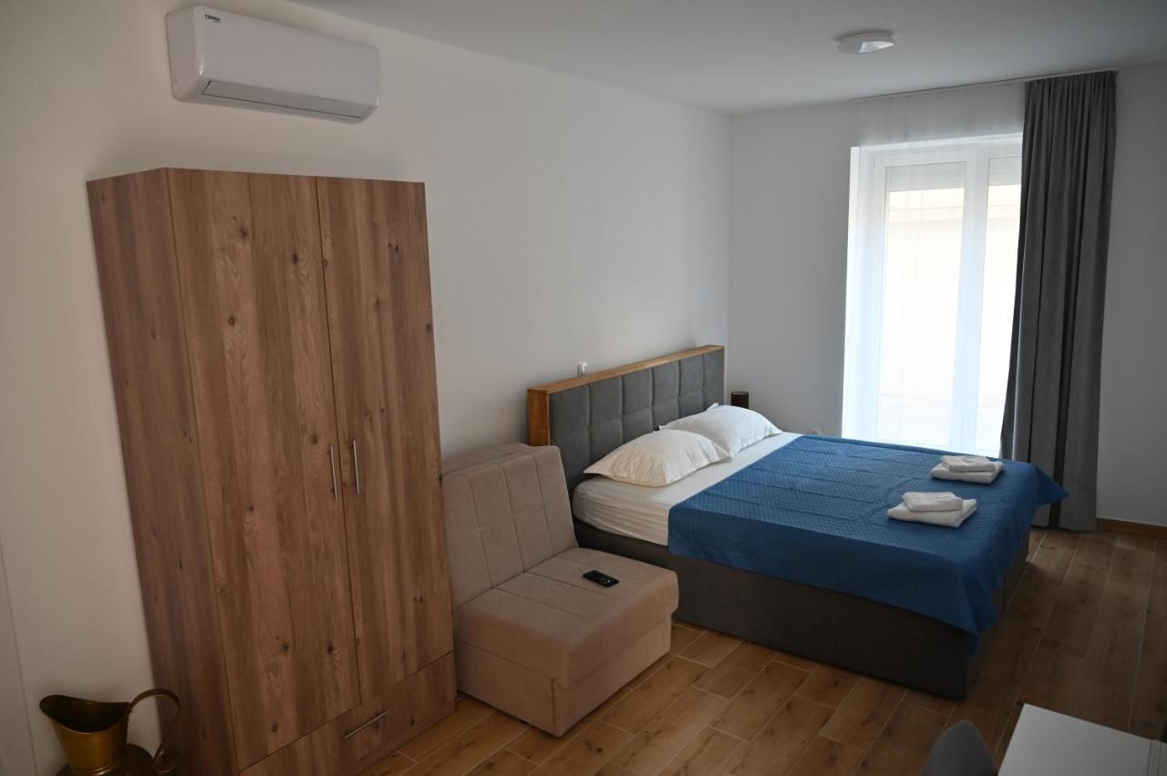 Apartmani Baska Voda Royal Esterno foto