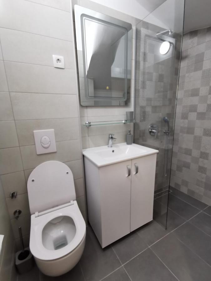 Apartmani Baska Voda Royal Esterno foto